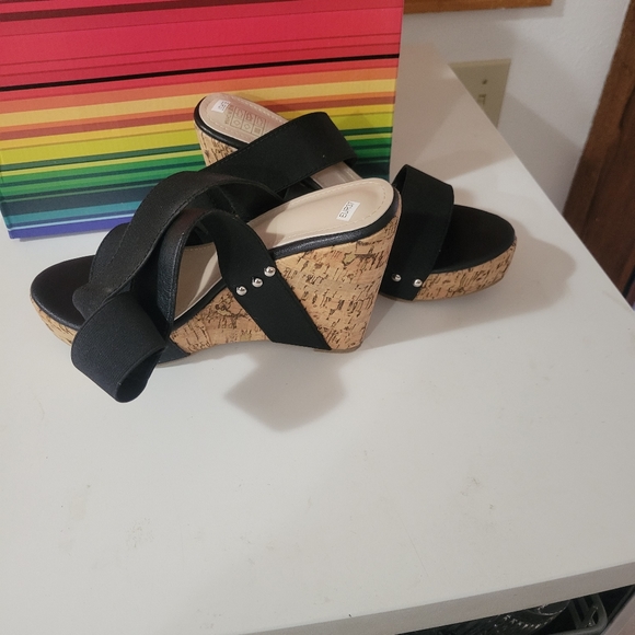 New Wrap ankle black wedges - Picture 3 of 3